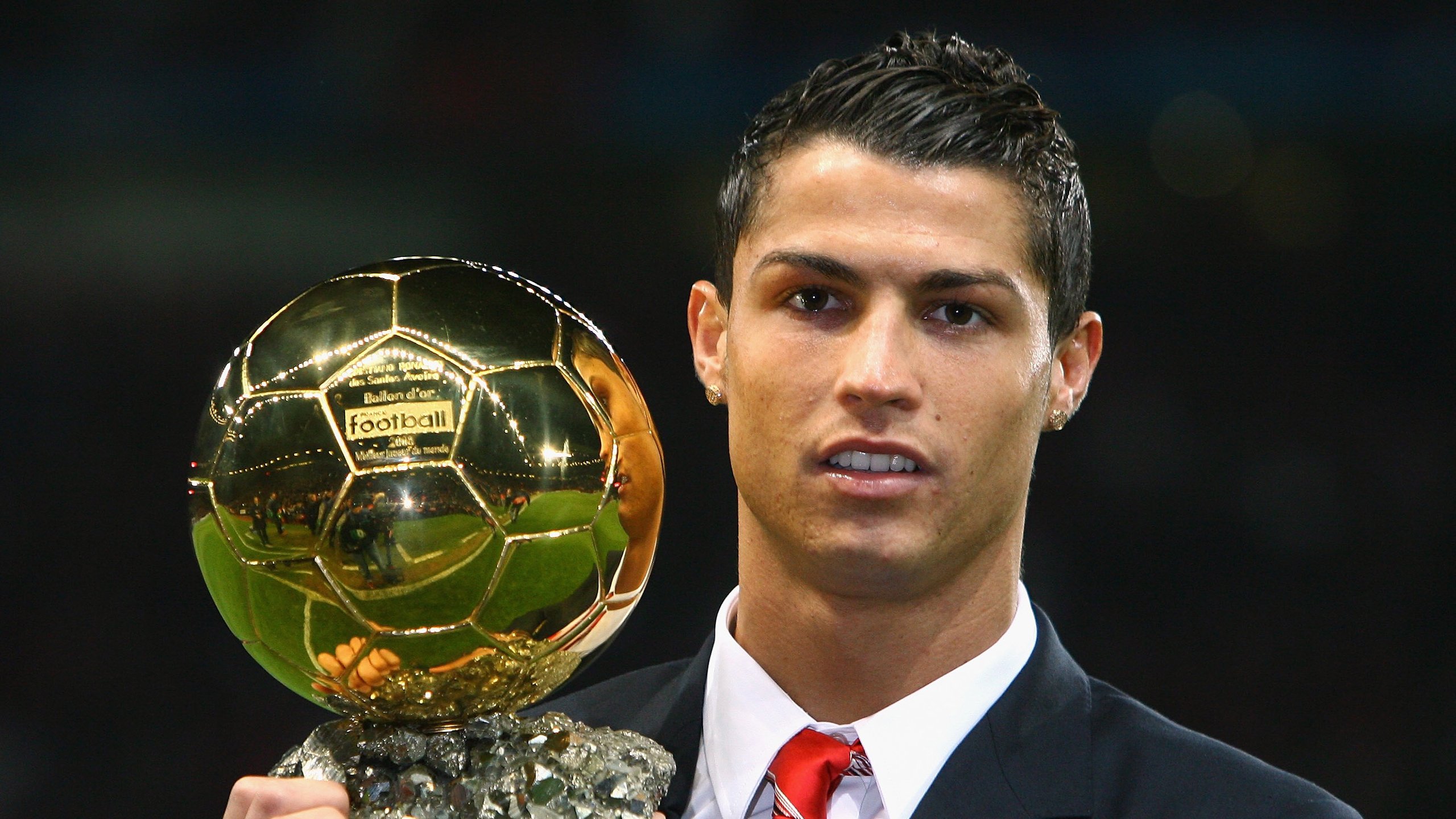 穆勒关键一传一射定乾坤，亚特兰大强势攻克喀麦隆防线